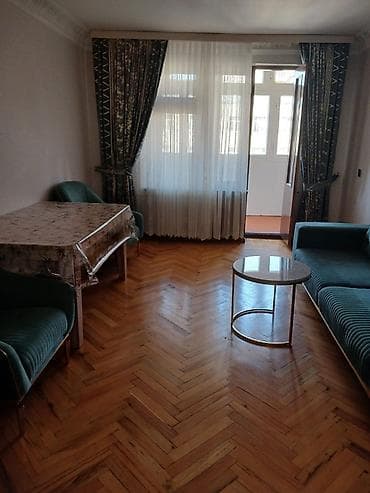 Bakı, 8-ci kilometr, 3 otaqlı, Köhnə tikili, m. Xalqlar Dostluğu, 70 kv. m