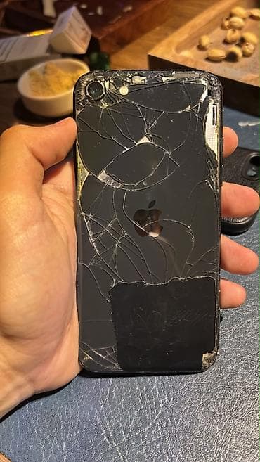 byd adapter: IPhone SE 2022, 128 GB — 2