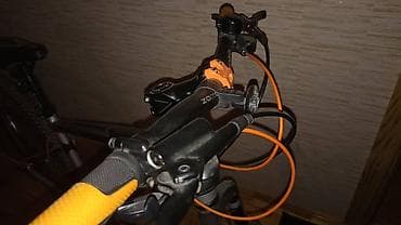 velosiped turist: Yeni Şəhər velosipedi Kross, 29", sürətlərin sayı: 21, Ödənişli çatdırılma — 2