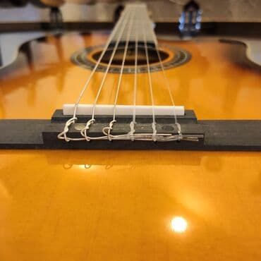 gitara çantası: Elektro klassik gitara Simlərin sayı: 6 Smiger EC 320 İstehsalçı:Çin — 4