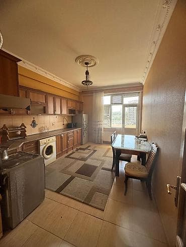 Geniş və işıqlı mənzil – tam mebel və texnika ilə Memar Ecemi