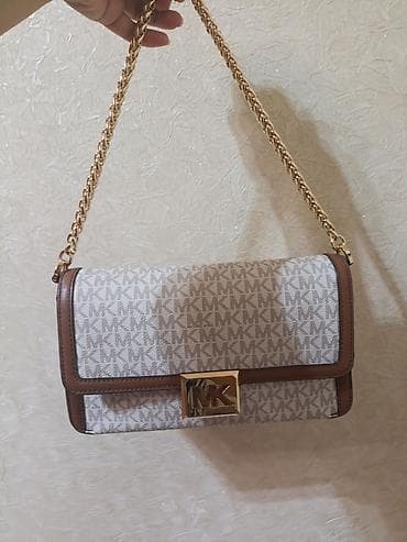 şexsi eşyalar: Michael kors çanta satılır.
originaldı.
2 defe tutulub.
teze kimidi — 3