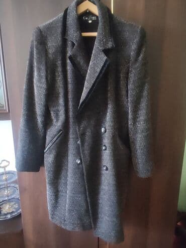 Qadın geyim dəsti – 3 ədəd 1) Palto - Rəng: tünd boz, xırda naxışlı