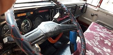 kamaz siqnali: KamAZ kran 5320, 25 tonluq, 3 mostludur. Maşın çox ideal — 3