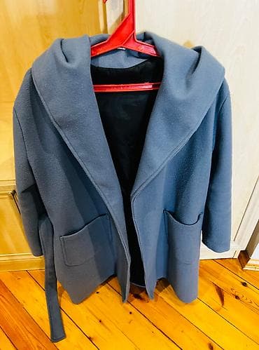 herbi geyim: Palto 46 razmerdı Sekilleri sola cevırıb baxın Geyılıb Qıymeti 8 manat — 3