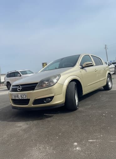 Opel Astra: 1.4 l | 2005 il 225000 km Hetçbek