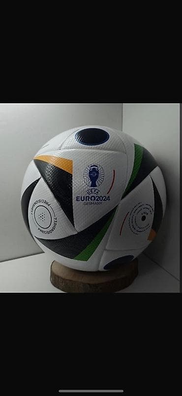 UEFA EURO 2024 dizaynlı futbol topu - Rənglər: ağ əsas üzərində qara