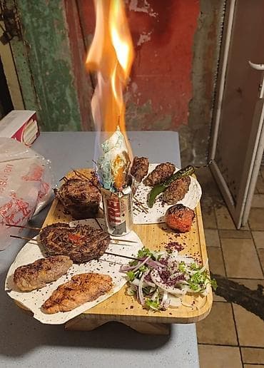 Ticarət tərəziləri: Salam Atlı Restorana ofsiyant xanım teləb olunur işində diqqəti — 4