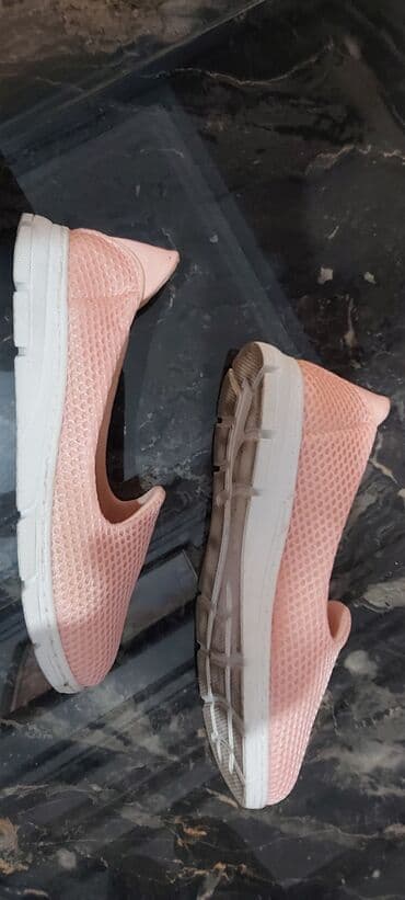 женские кеды сникерсы: Размер: 37, цвет - Черный, Б/у — 7