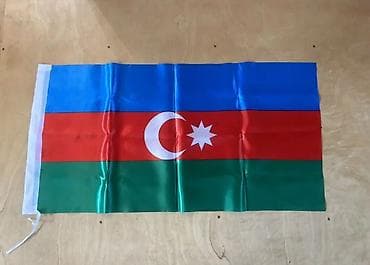 bayrag: Azərbaycan bayrağı - Üçrəngli dizayn: mavi–qırmızı–yaşıl zolaqlar — 1