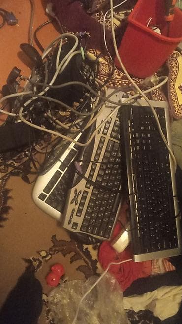 iphone 16 pro qiyməti: Masaüstü kompüter dəsti salam hamisi isdiyir menim basim cixmir — 5