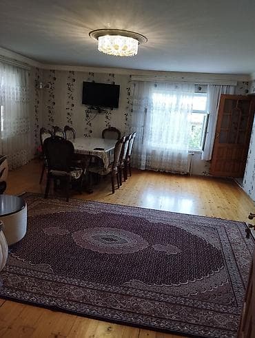 Sumqayit seheri Corat qesebesinde Cume mescidinin yaxınlığında, (12 ve — 6