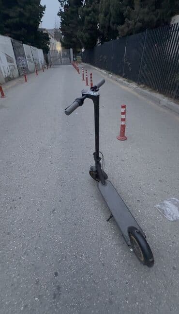 uşaq üçün skuterlər: Elektrik skuter – şəhər içi rahat və çevik hərəkət üçün. - Rəng — 2