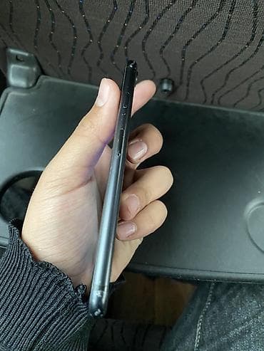 iphone telefonları: IPhone SE 2020, 128 GB, Qara, Barmaq izi — 5