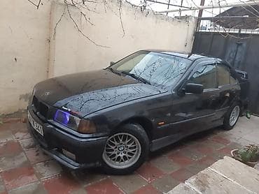 bmw 320i 1997: BMW 3 Series E36 sedan, qara rəng. - Kuzov: 4 qapı, ön və arxa aero — 3
