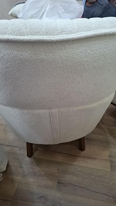 interyer: Kreslo, Parça — 3