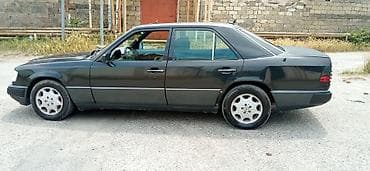 sprinter 2009 mercedes: Mercedes-Benz E 250: 2.5 l | 1993 il Sedan — 5