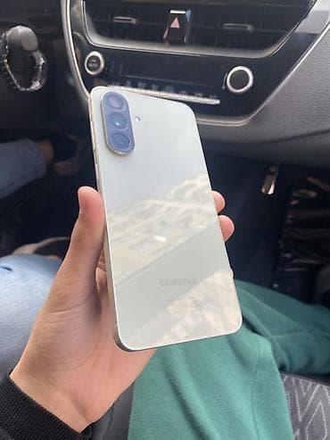 Samsung Galaxy A56 5G, 128 GB, rəng - Ağ, Barmaq izi, Simsiz şarj, Face ID