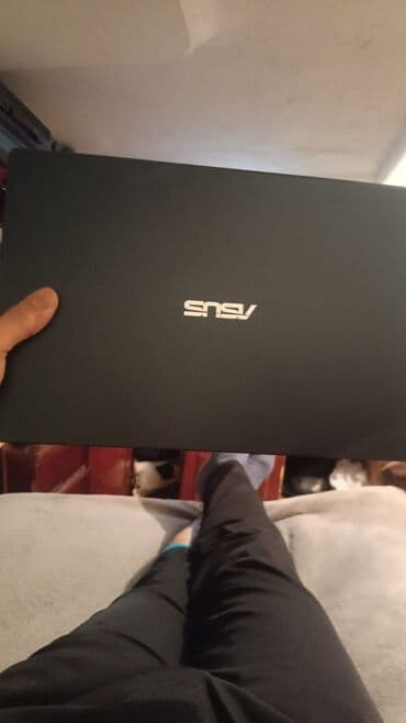 Tavalar: ASUS noutbuk - Brend: ASUS - Prosessor: Intel Celeron (stiker — 2