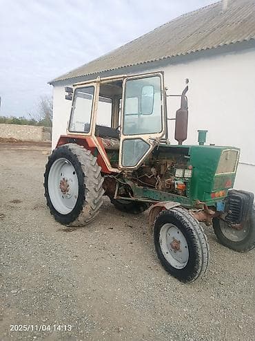 traktor teker satisi: Belarus MTZ traktoru - Kabinəli, ön təkərli konstruksiya - Dizel — 2