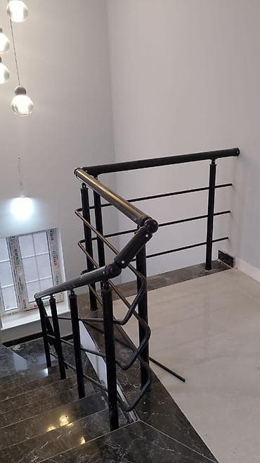 Metall pilləkən məhəccəri – müasir dizayn - Material: qalın divarlı lalafo.az -da Metall pilləkən məhəccəri – müasir dizayn - Material: qalın divarlı