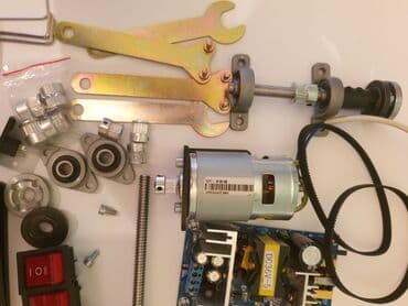 durujba matoru: Balaca mişar yığmaq üçün detallar və əlavə aksesuarlar. Mühərrik DC — 4