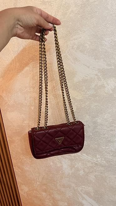 hesir cantalar: GUESS mini çiyin çantası - Rəng: tünd bordo (şərab çaları) - — 3