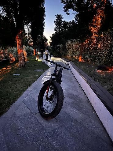 Fatbike tipli dağ velosipedi - Çox enli (təxminən 4") “fat” təkərlər — 3