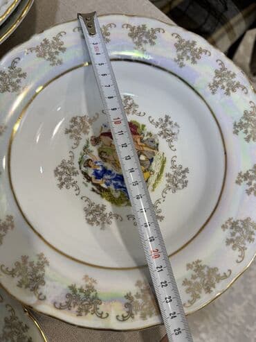 şüşə qab: Şüşə qablar və boşqab dəstləri. Evdən hər şey təcili satılır ucuz - — 2