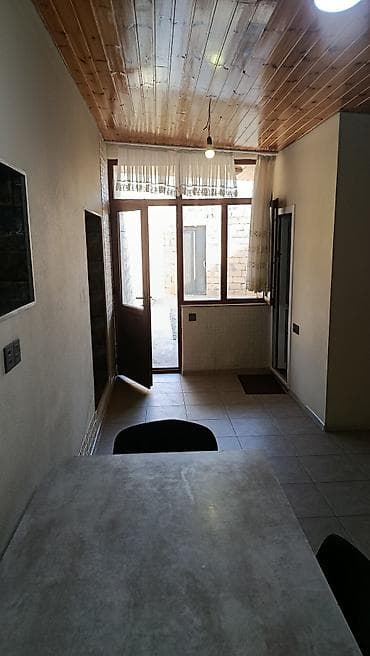 kiraye ev 1 otaq: Sumqayıt bulvarın sonu 2 otaq studio (kirayə) daimi ciddi adamlar — 3