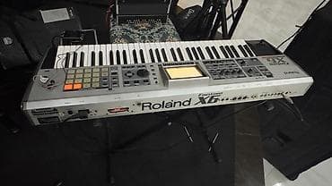 gitara simleri: Sintezator, Roland — 1