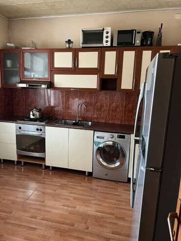 kirayə ev mingəçevir: Xətai rayonu Ag şəhərdə yerləşən ümumi sahəsi 120 kv,m olan,3 otaqlı — 2