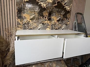 tv stendi: İşlənmiş, Düz TV altlığı, Polkalı, Laminat — 1