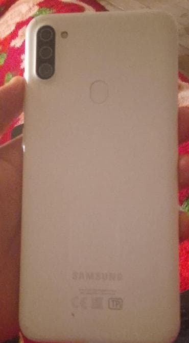 Samsung Galaxy A11, rəng - Ağ, Barmaq izi lalafo.az -da Samsung Galaxy A11, rəng - Ağ, Barmaq izi