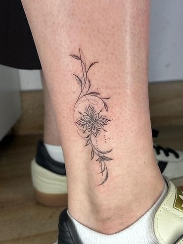 qol ucun tatular: Tatu xidməti yalnız xanımlara👧🏼 Tatu ustası xanımdı - Zərif xətt işi — 5