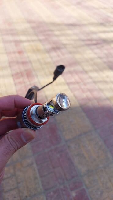 2 ədəd monitor: Orijinal Lupalı Led dumaniya yaxşı vəziyyətdə efektinə söz yoxdur — 2