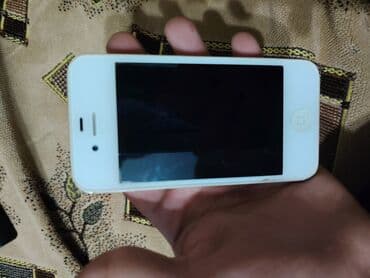 iphone 15 pro max almaq: IPhone 4S, < 16 GB, Ağ, Qırıq — 4
