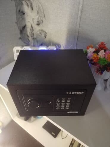 demir şkaf: Seyf Kassa 👑 Xüsusiyyətləri: ♟️ Ölçü: uzunluq 23 eni və dərinliyi 17 — 3