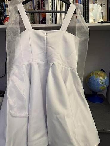 donları: Yalnız 1 dəfə son zəngdə geyinilib, tikdirilib, uzunluğu dizdəndir Ağ — 2