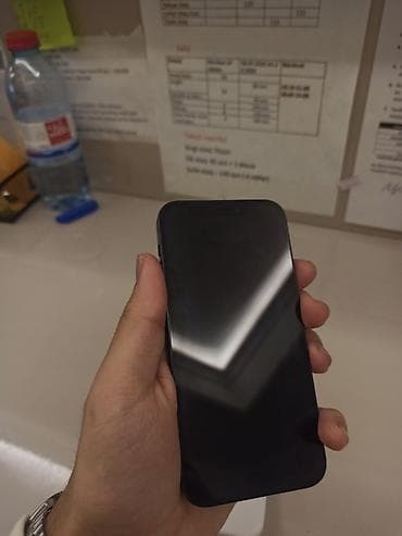 ipona: IPhone 12, 64 GB, Qara, Face ID — 10