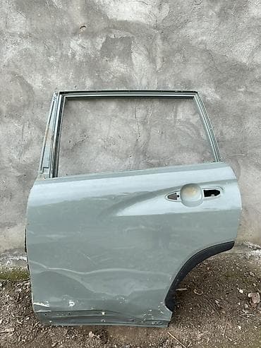 ceşqa 2 mator: Sol arxa, Toyota Corolla cross — 1