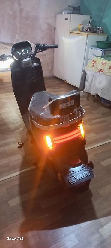 mercedes c 200: Elektrik skuter - Şəhər daxili hərəkət üçün kompakt və səssiz — 8