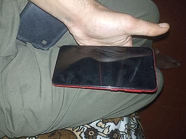 Техника и электроника: Samsung Galaxy A10, цвет - Красный, Сенсорный — 3