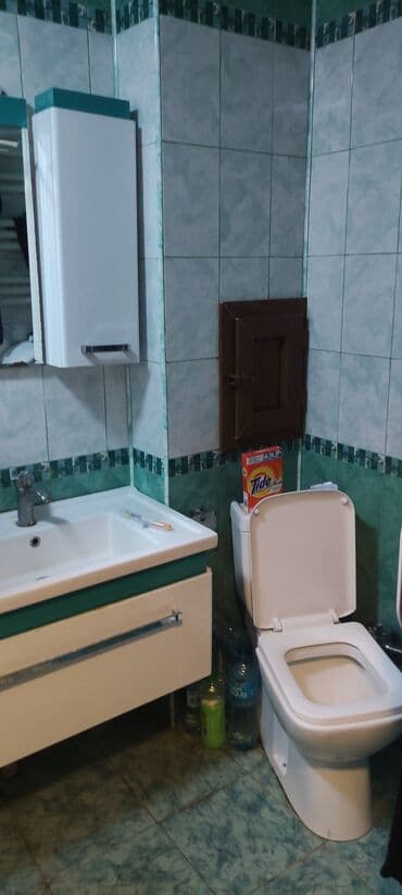 binəqədidə kirayə: Bineqedi Sentralnide 3mertebeli binanin2 ci mertebesinlde 1 otaqli — 5