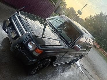 man sat: SUV – 2.5 dizel, satılır. Xüsusiyyətlər: - Kuzov: qara rəngli, 5 — 4