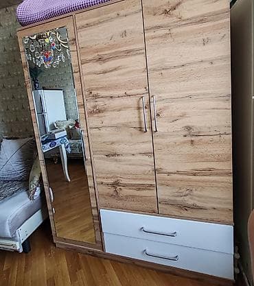 desmalar: Yeni, 3 qapılı, Güzgülü, Qəhvəyi, Taxta, Açılan, Düz dolab — 1