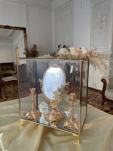 Toy paltarları: Güzgü şamdan destı 1 eded son öz qiymetıne 
100 man — 3