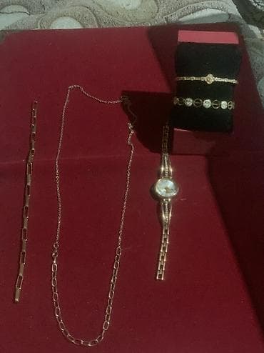 dini geyim: Qadın geyim və aksesuarları kolleksiyası - Geyimlər: klassik və — 10