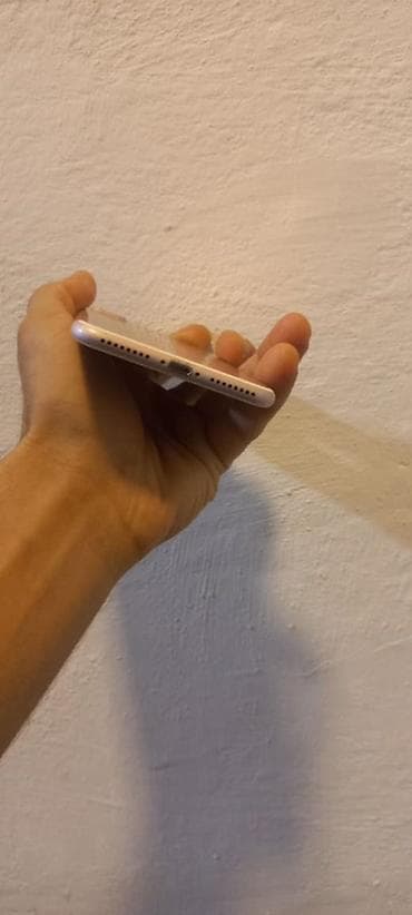 iphone 11 pro max ekran: IPhone 7 Plus, 32 GB, Rose Gold, Barmaq izi — 6