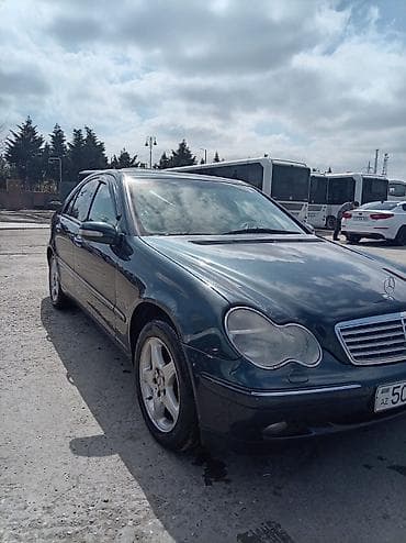 volkswagen tiguan 1 4: Mercedes-Benz C-Class sedan - Kuzov: sedan, tünd rəng - Nömrə: AZ — 6